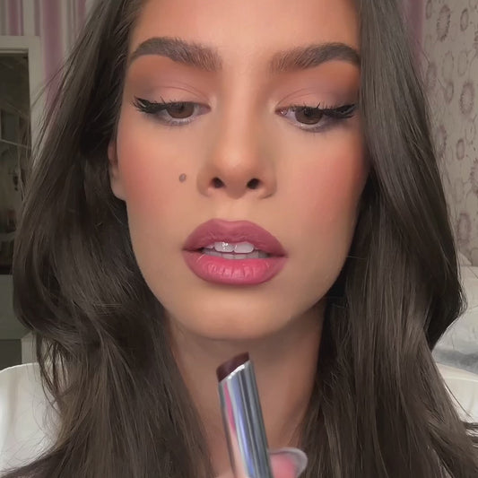 Intensiver brauner Honig-Lippenstift – Von Mooibelle